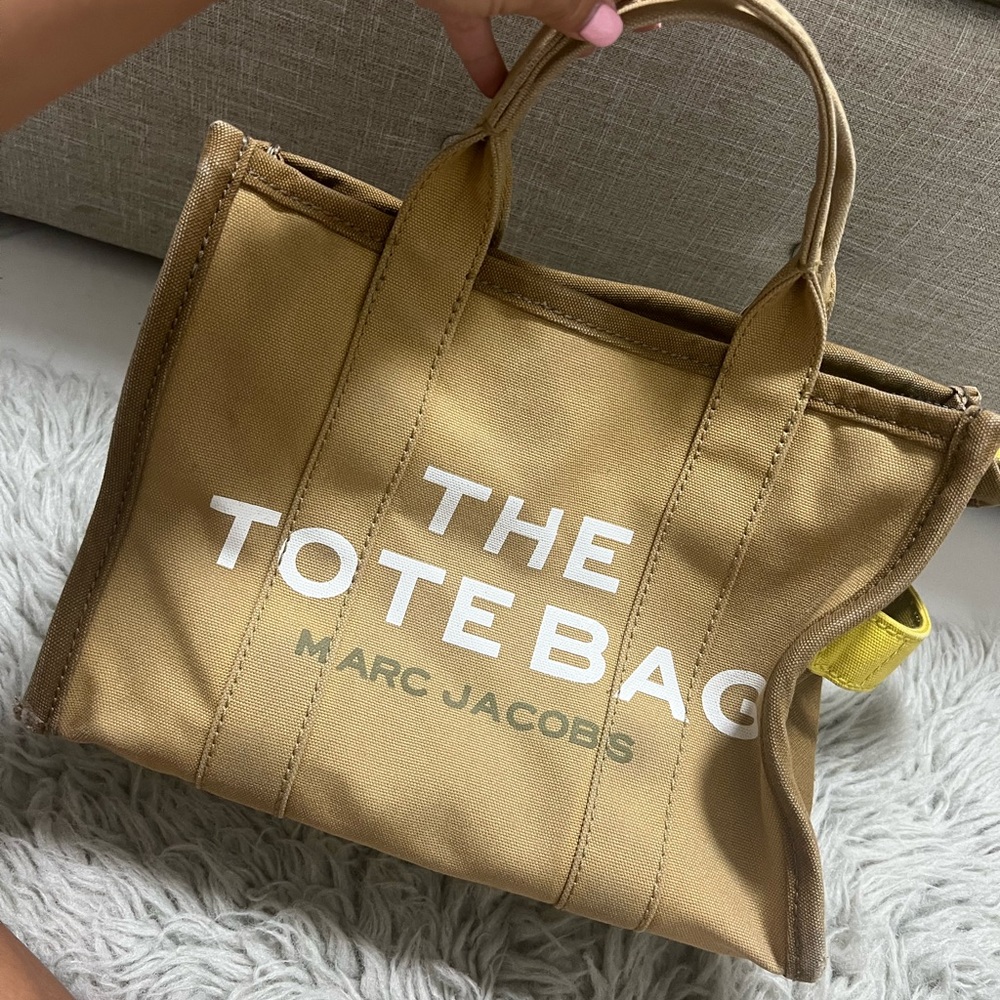 Marc Jacobs Small Tote Bag in Green